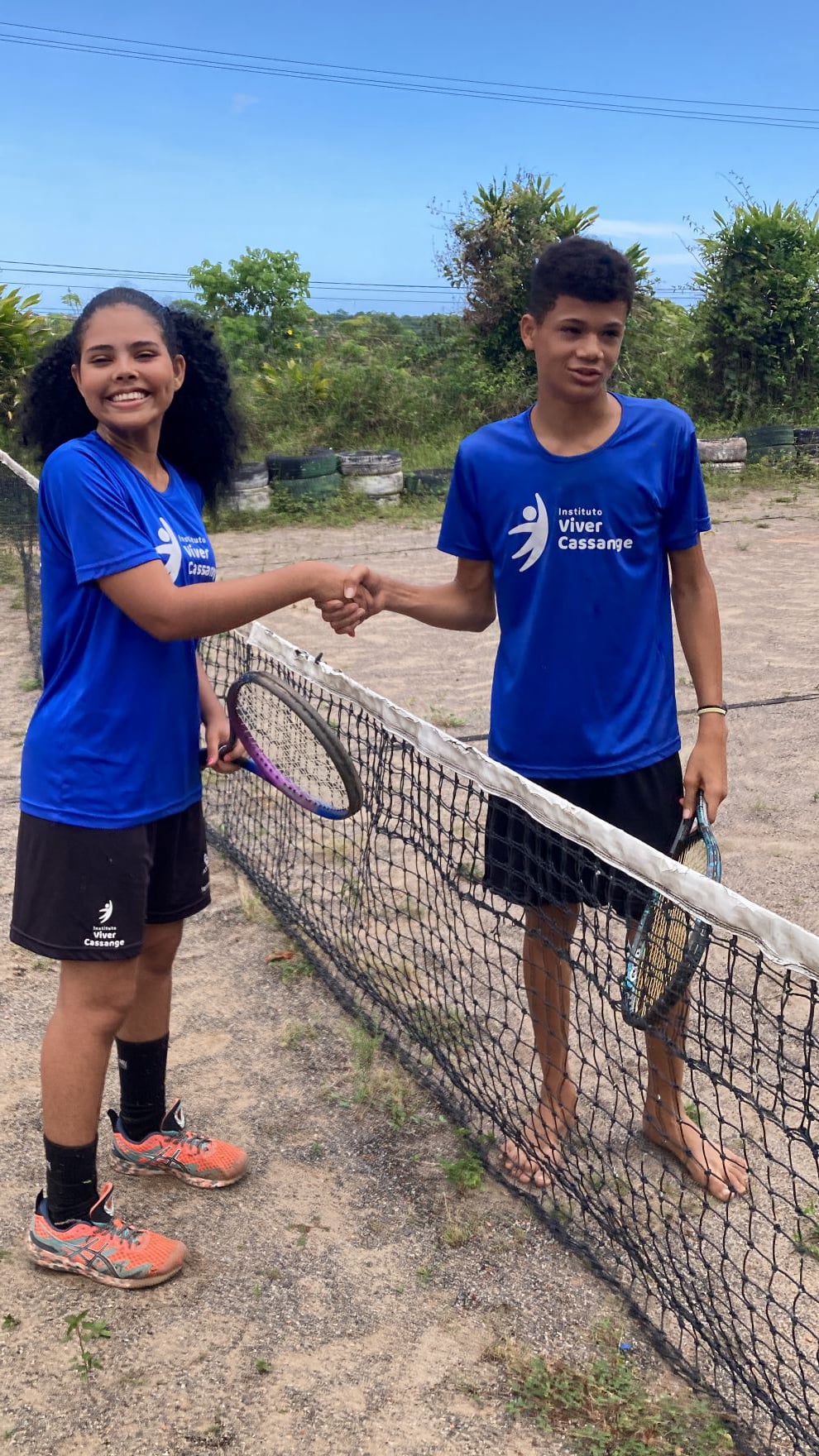 Cumprimento Final de Jogo Torneio de Tênis Cassange - Categoria Juvenil